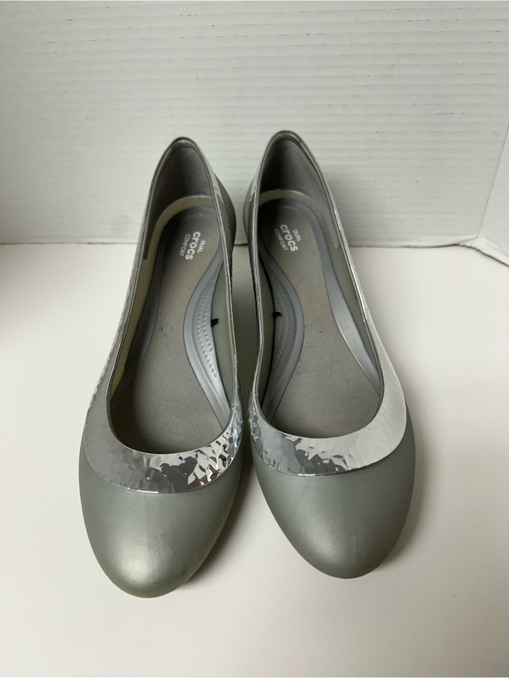Crocs Lina Cap Toe Mirror Ballet Flats Grey Silver Balletcore Wedge Heel Sz 10